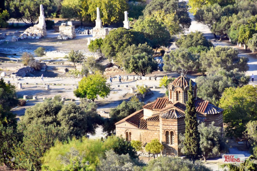 Churches in Athens and the remains of Byzantium